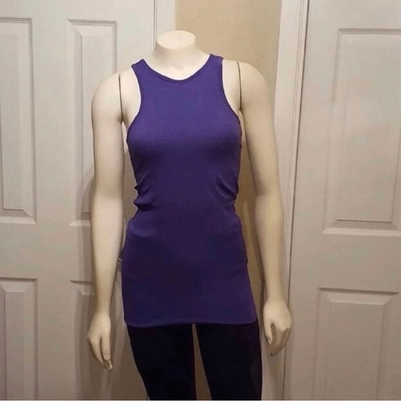 Lululemon Seamlessly Covered Tank 6 #6-08 - Picture 9 of 10